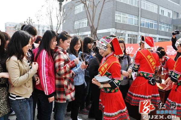 张家界地貌风光“闪亮”河北邯郸