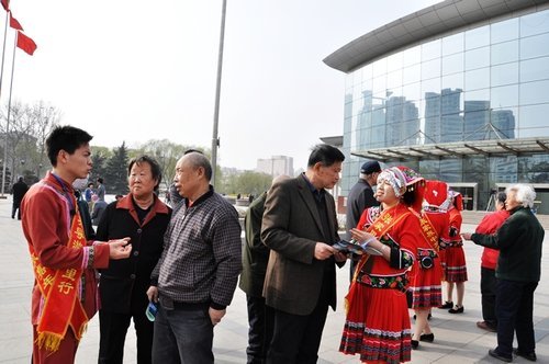 游客掀春游热潮 石家庄至张家界航班31日恢复